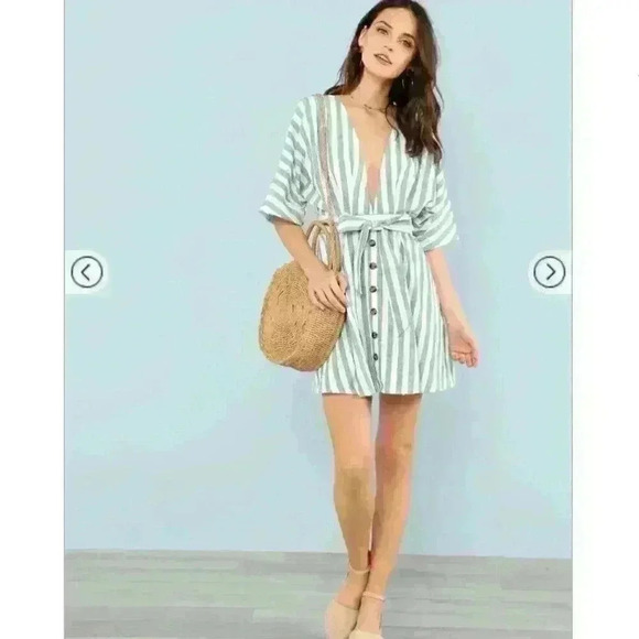 NWOT Semi-sheer swimsuit cover - Picture 3 of 6